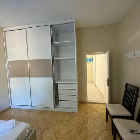 Miri Sarande
